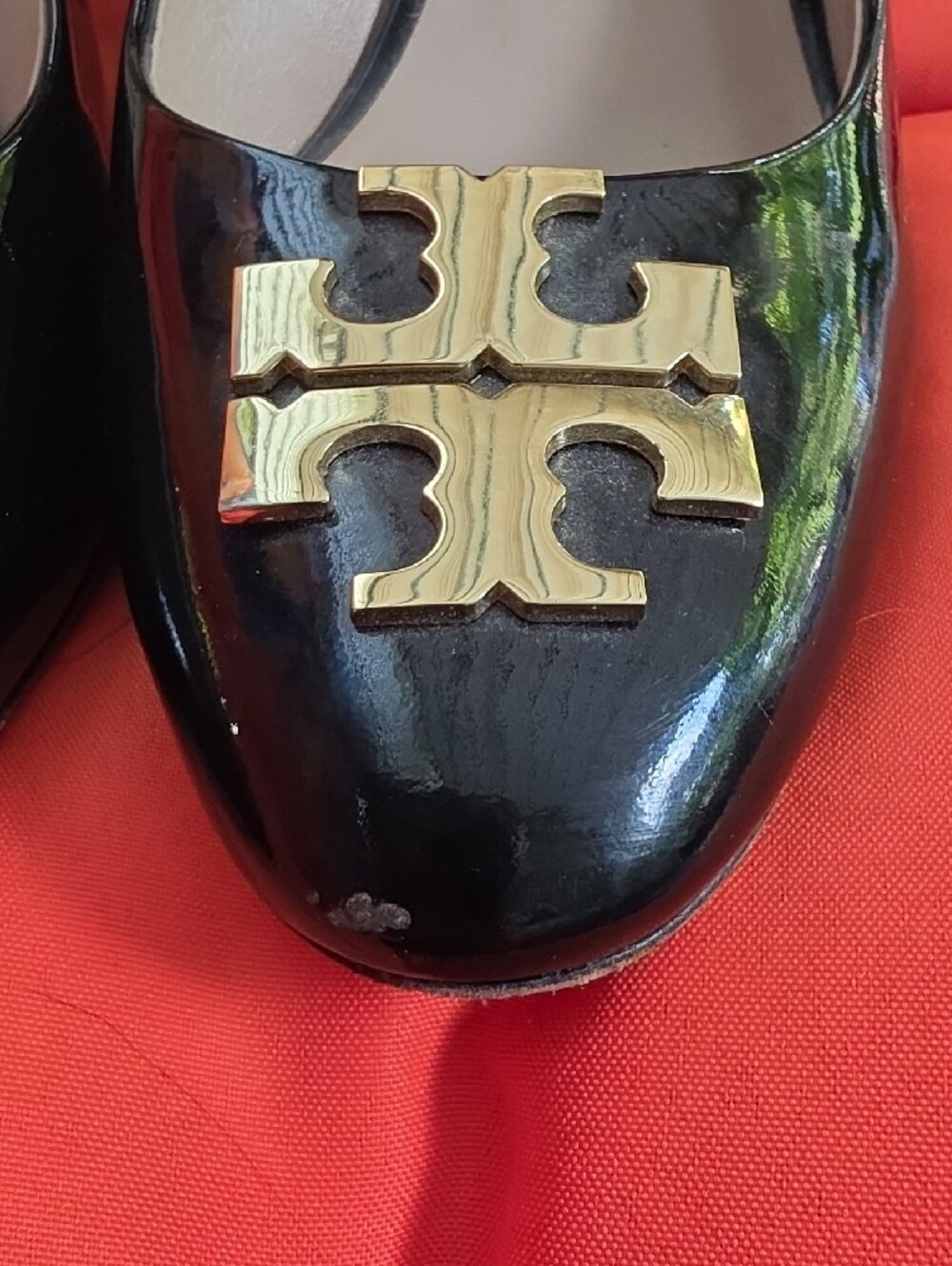 Tory Burch Black Patent Leather Flats with Gold Logo - Picture 2 of 7